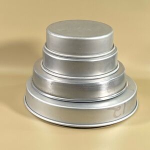 Wilton & Fat Daddio Set of 4 Round Cake Pan
